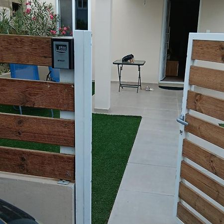 Universe House Dromolaxia Rom bilde